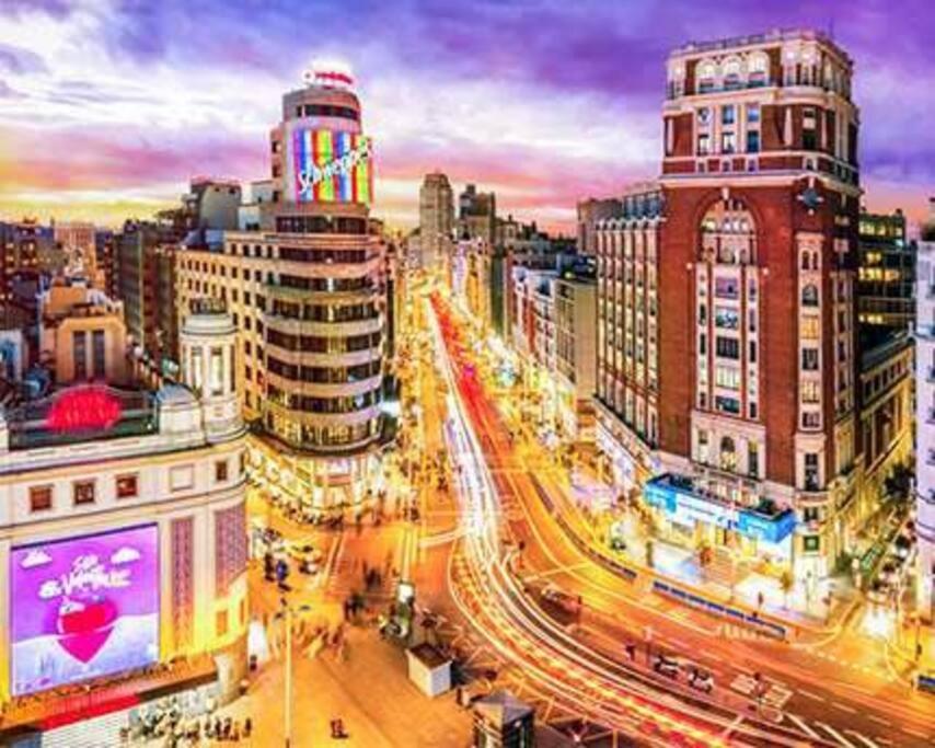 Apartments Plaza Callao マドリード エクステリア 写真